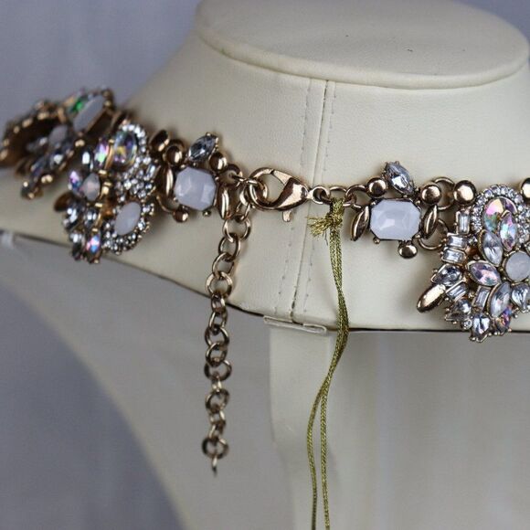 Eyecandy Crystal and Glass Necklace - Picture 4 of 7